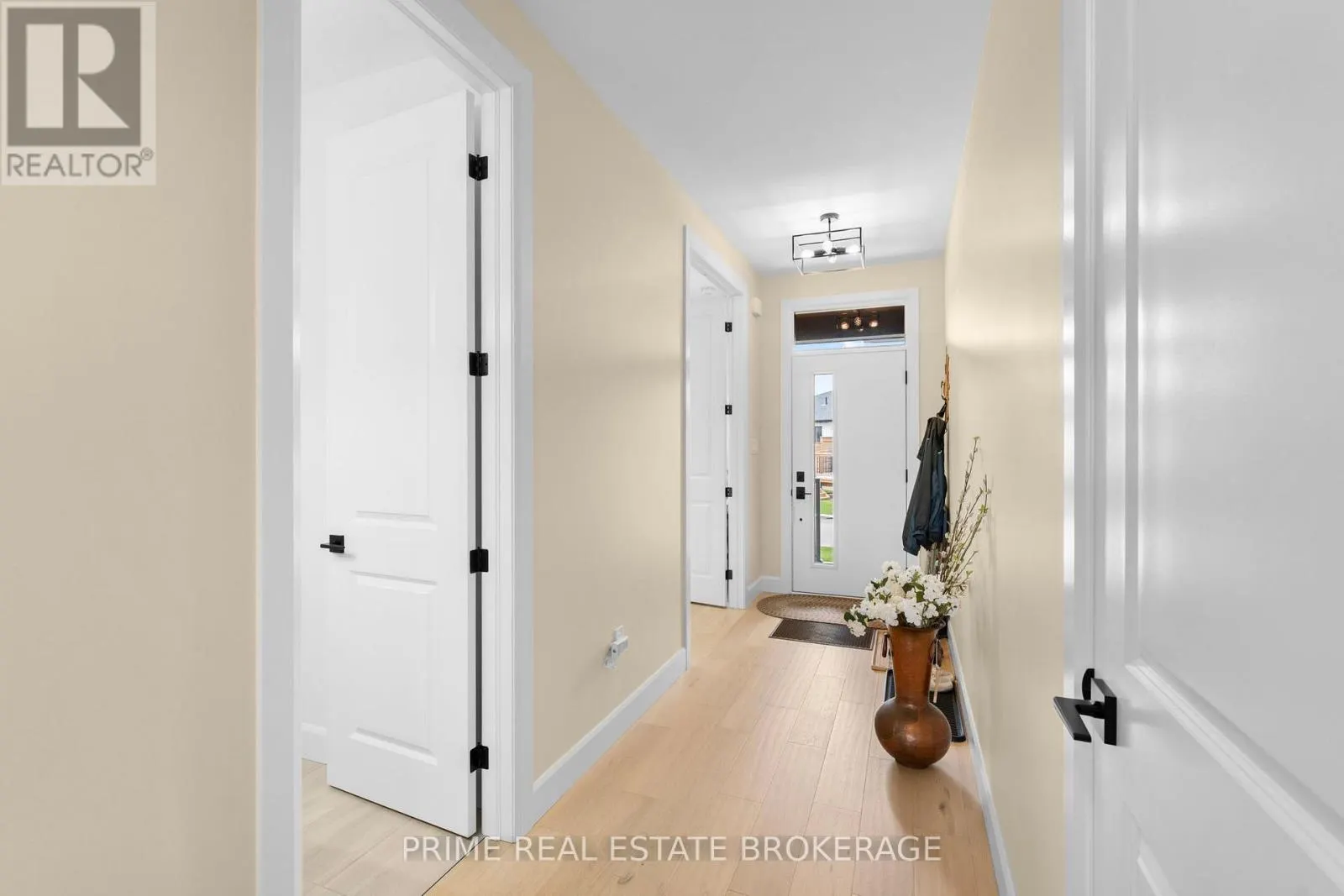 3 - 106 COASTAL CRESCENT, #3