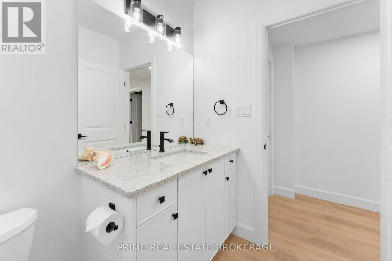 3 - 106 COASTAL CRESCENT, #3