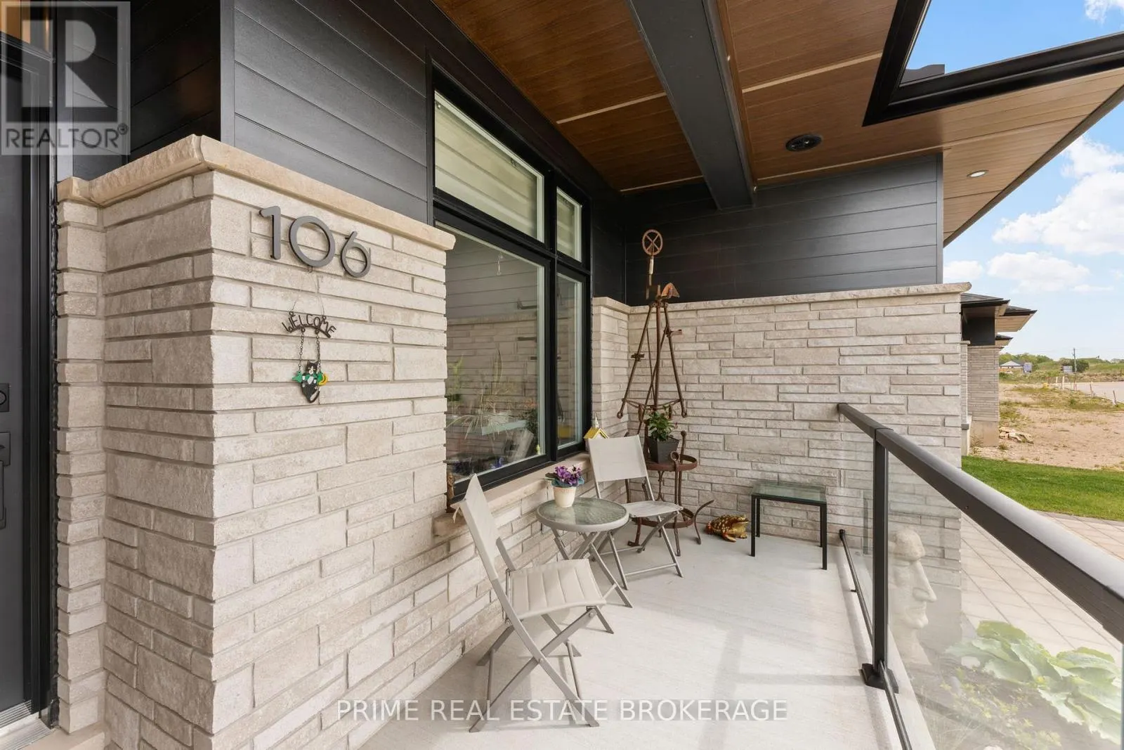3 - 106 COASTAL CRESCENT, #3