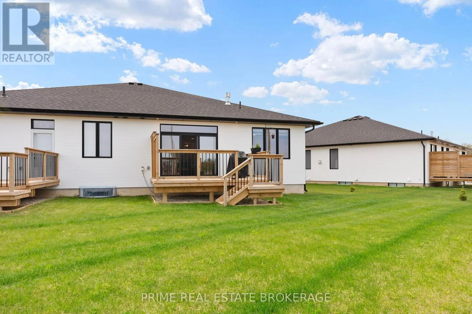3 - 106 COASTAL CRESCENT, #3