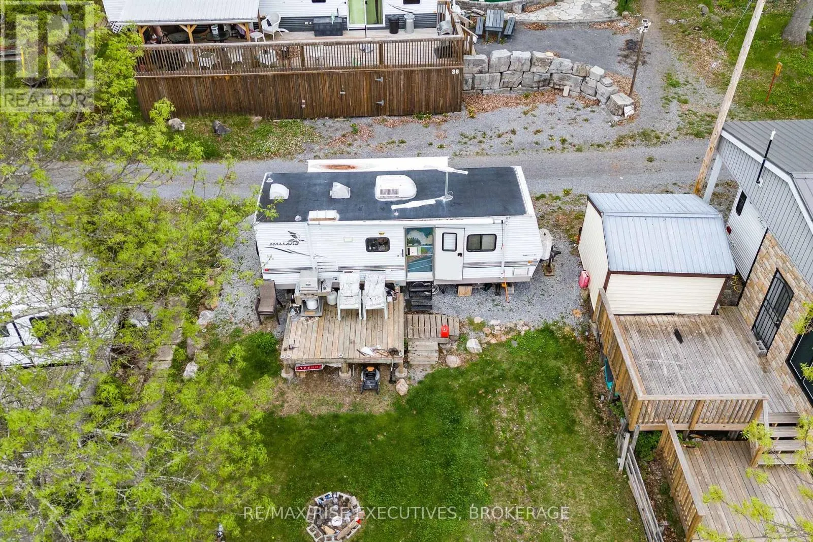 13 - 9 GLENFORD LANE, #13