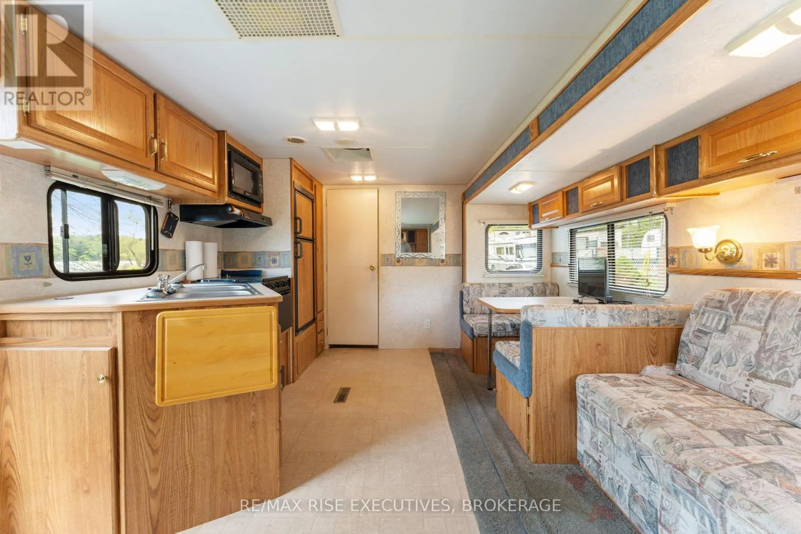 13 - 9 GLENFORD LANE, #13
