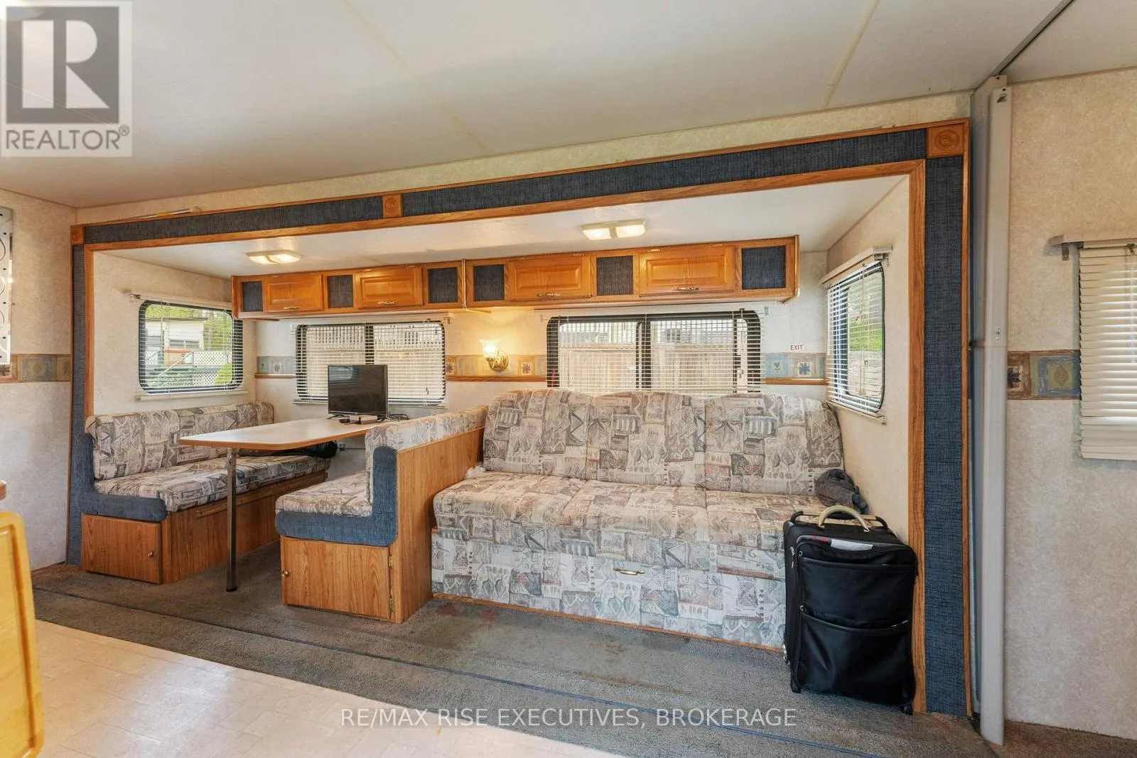 13 - 9 GLENFORD LANE, #13