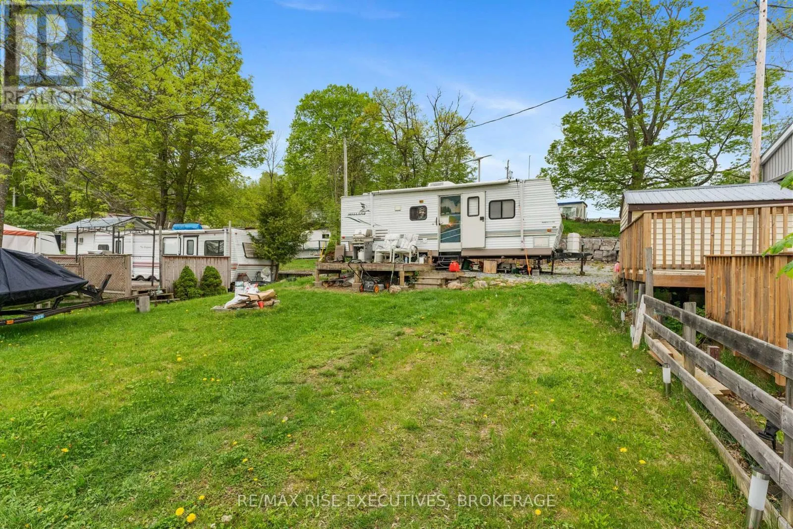 13 - 9 GLENFORD LANE, #13