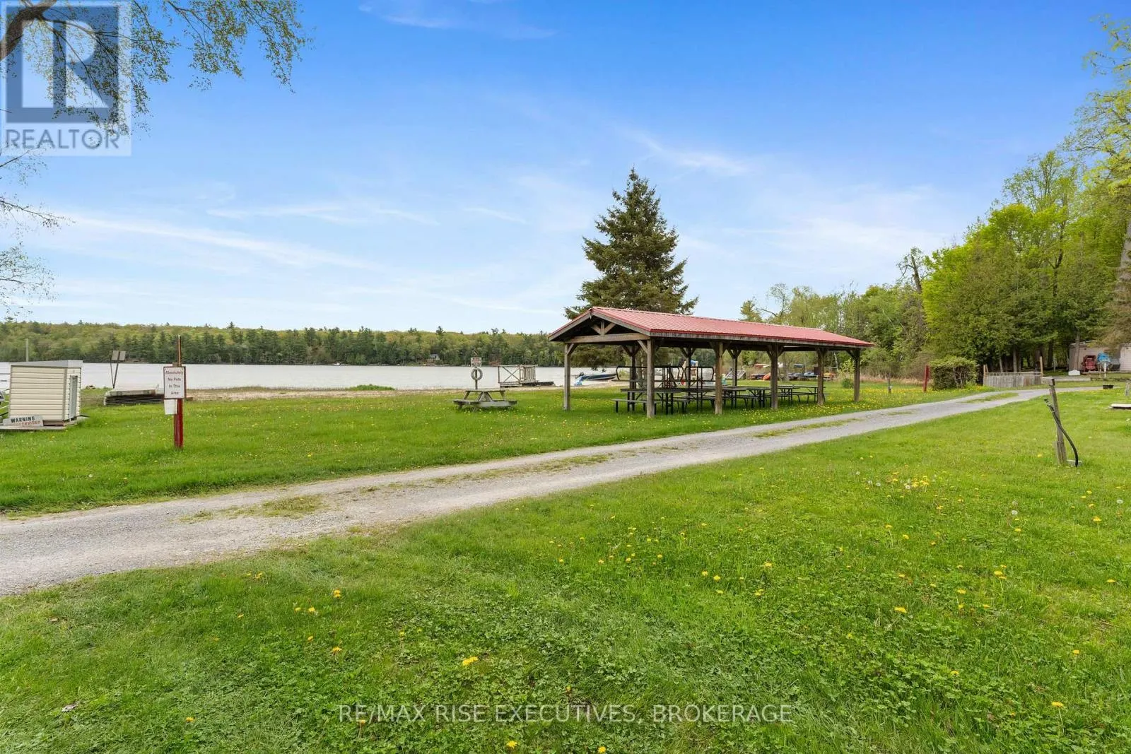 13 - 9 GLENFORD LANE, #13