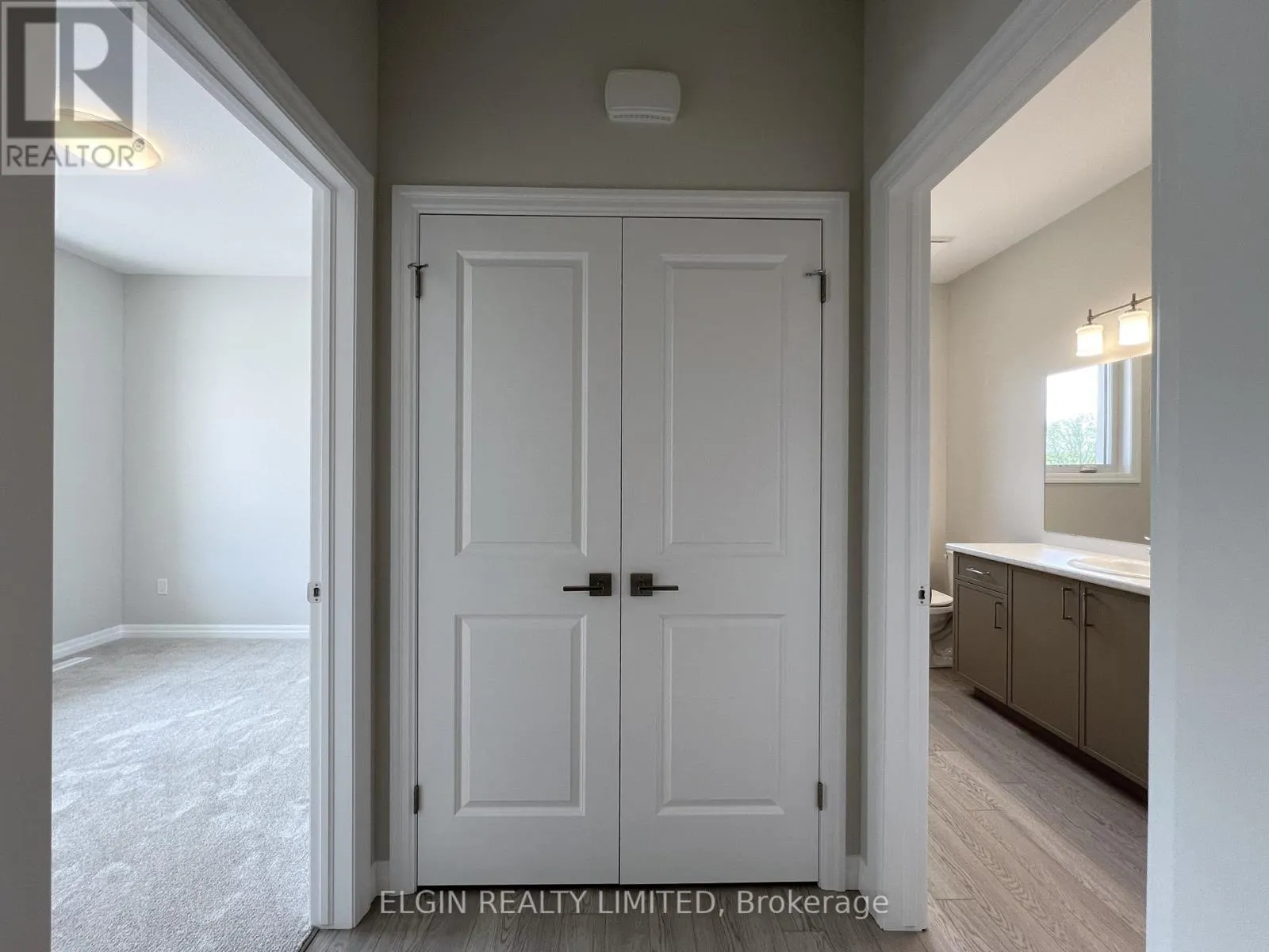 33 HEMLOCK CRESCENT