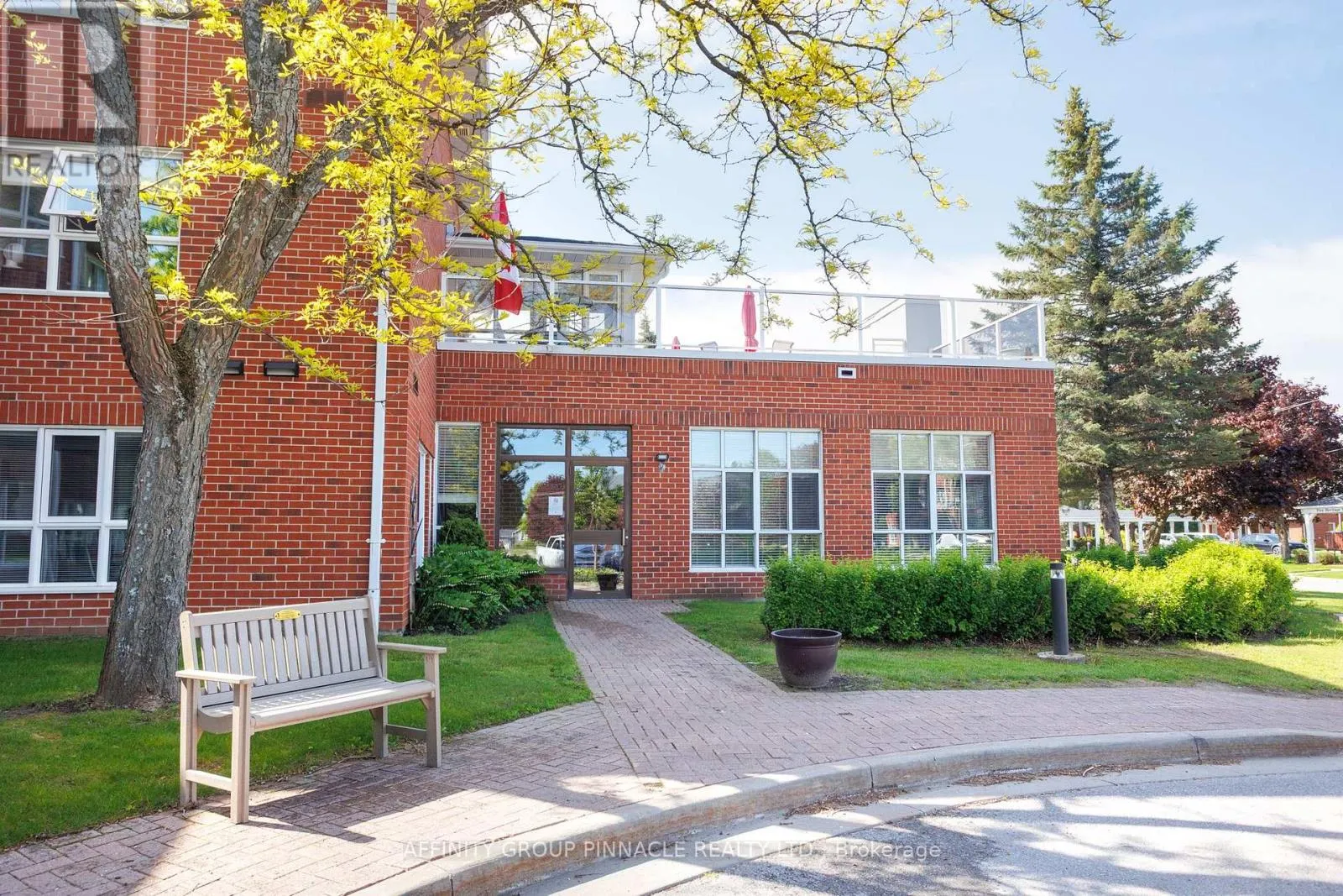 203 - 4 HERITAGE WAY, #203