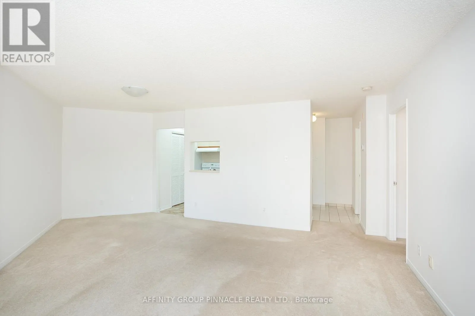 203 - 4 HERITAGE WAY, #203