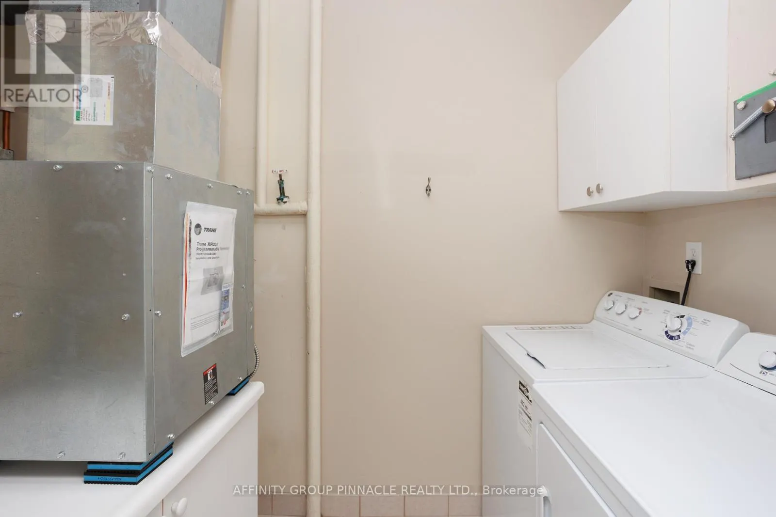 203 - 4 HERITAGE WAY, #203