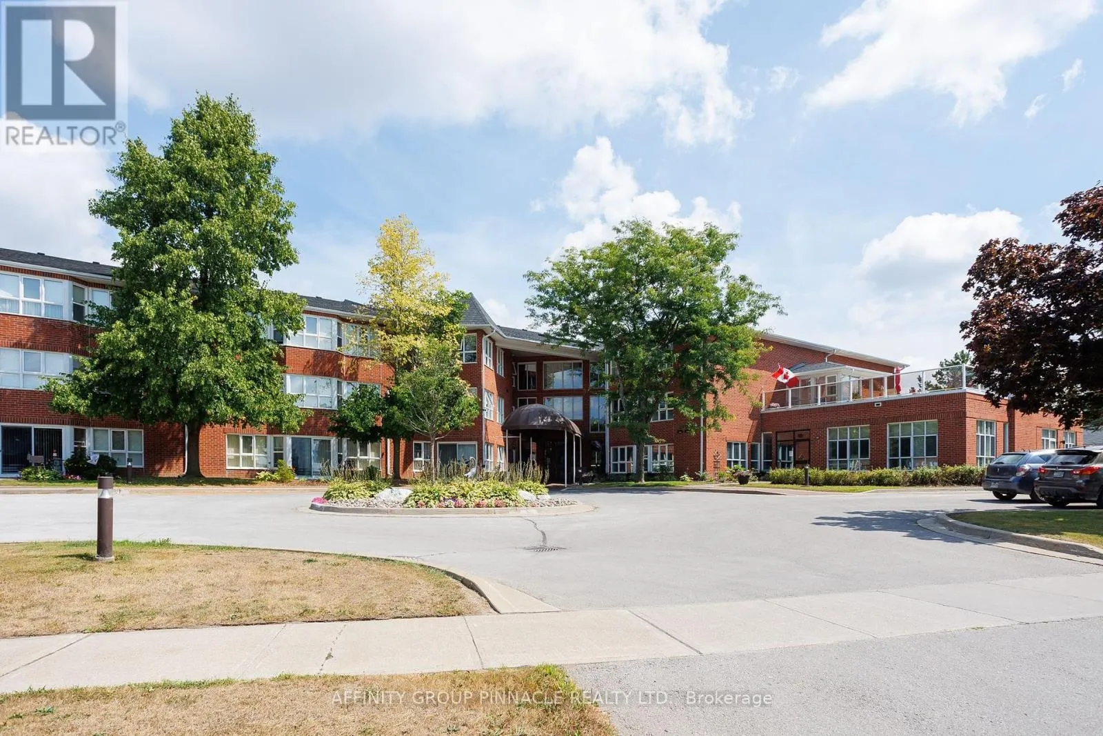 203 - 4 HERITAGE WAY, #203