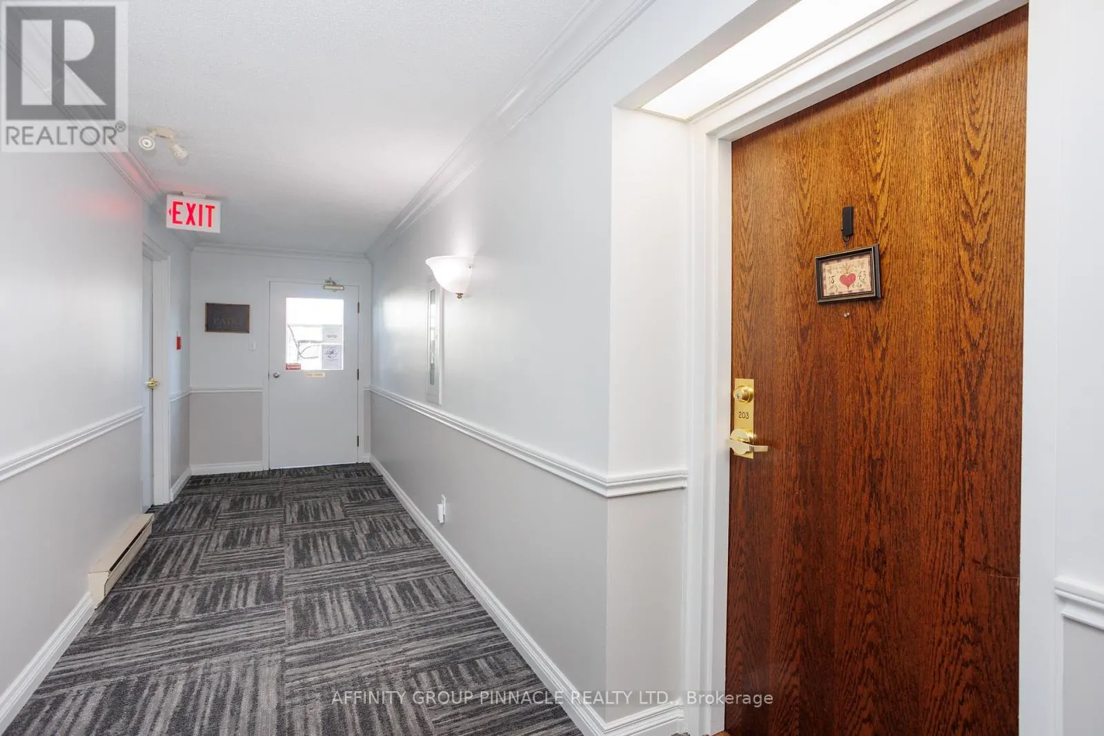 203 - 4 HERITAGE WAY, #203