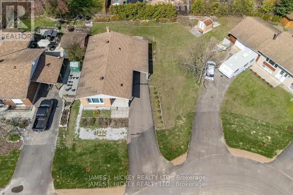 11 HAMMOND COURT