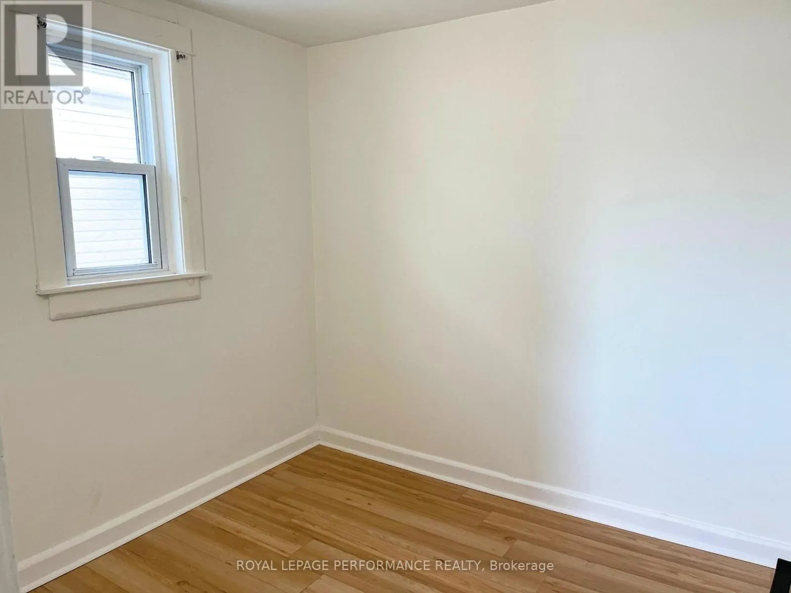 110-110A ELEVENTH STREET E