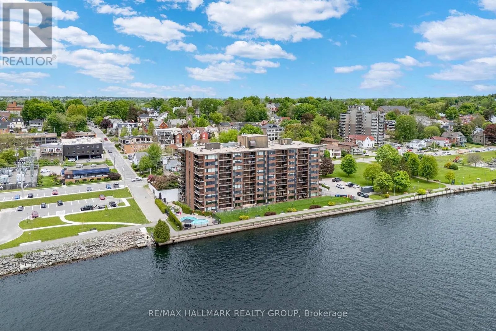 405 - 55 WATER STREET E