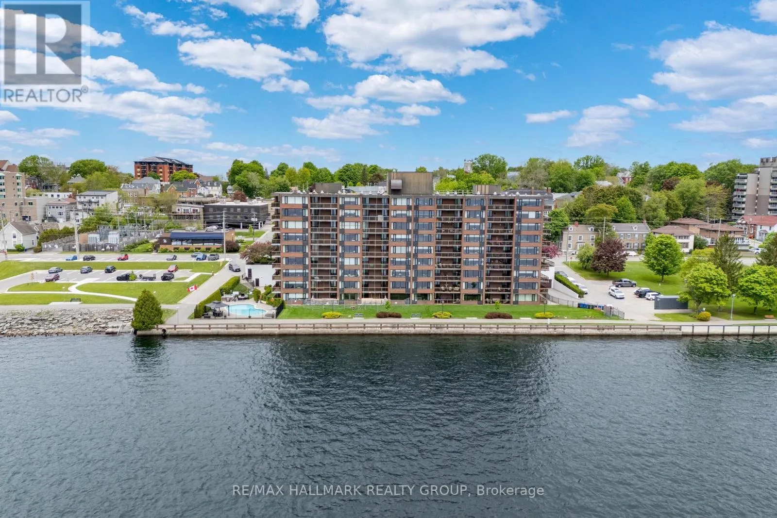 405 - 55 WATER STREET E