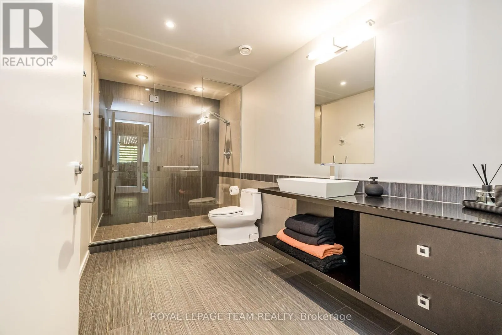 14 KANATA ROCKERIES PRIVATE