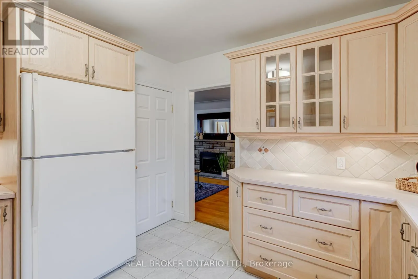 21 GAILMONT DRIVE