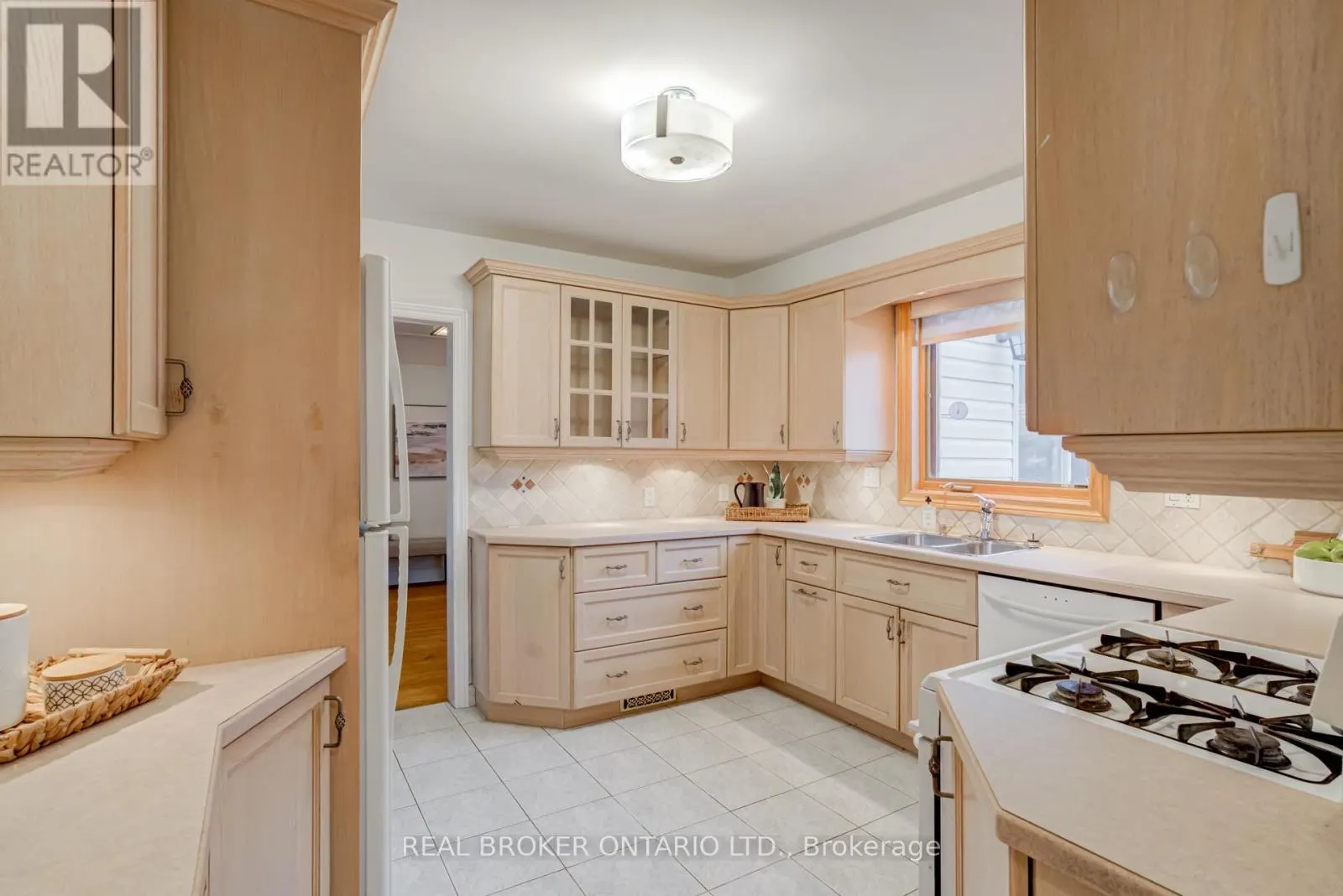 21 GAILMONT DRIVE