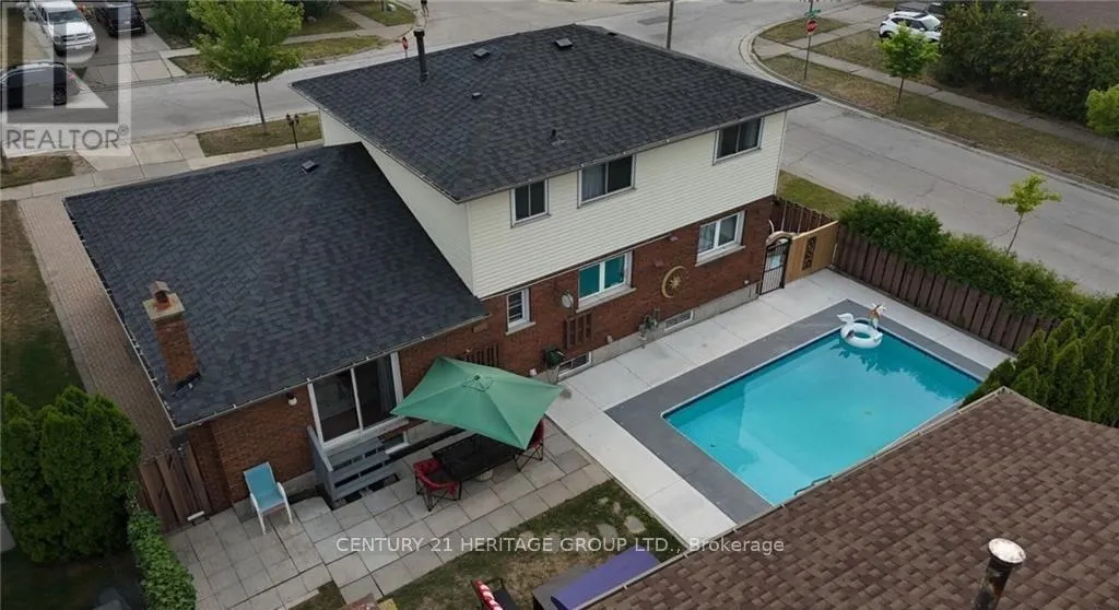 66 SEATON PLACE DRIVE