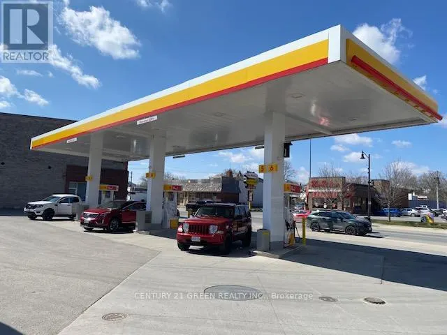 80 DUNDAS STREET E