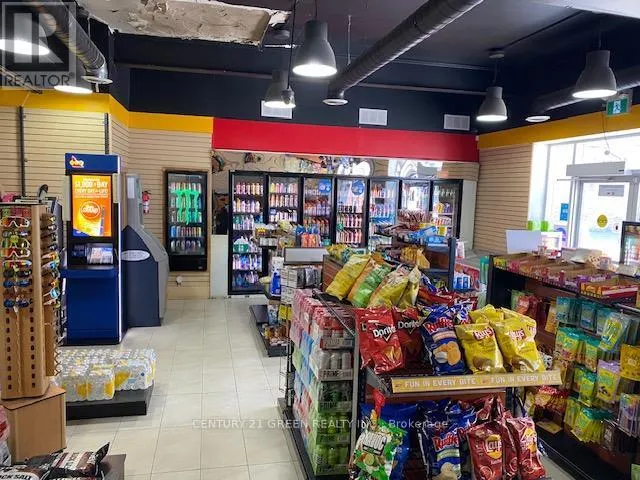 80 DUNDAS STREET E