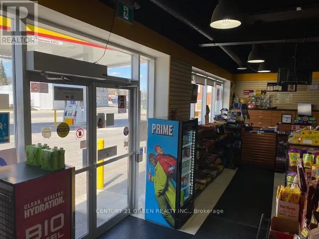 80 DUNDAS STREET E
