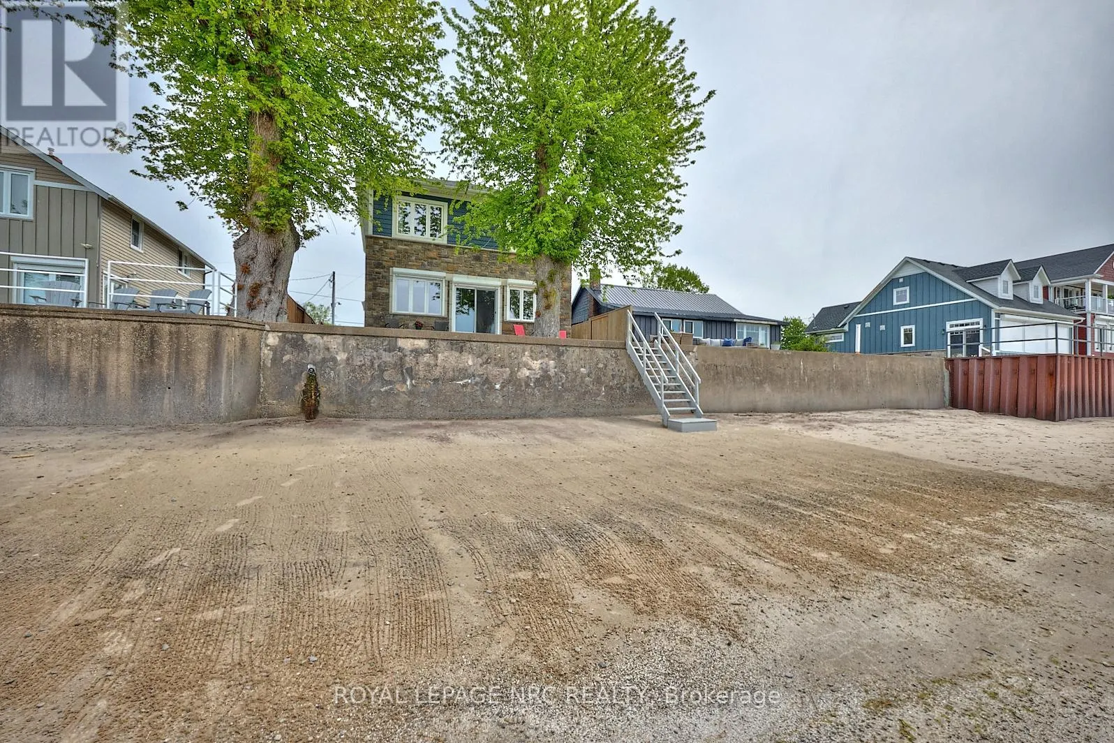 11565 BEACH ROAD E