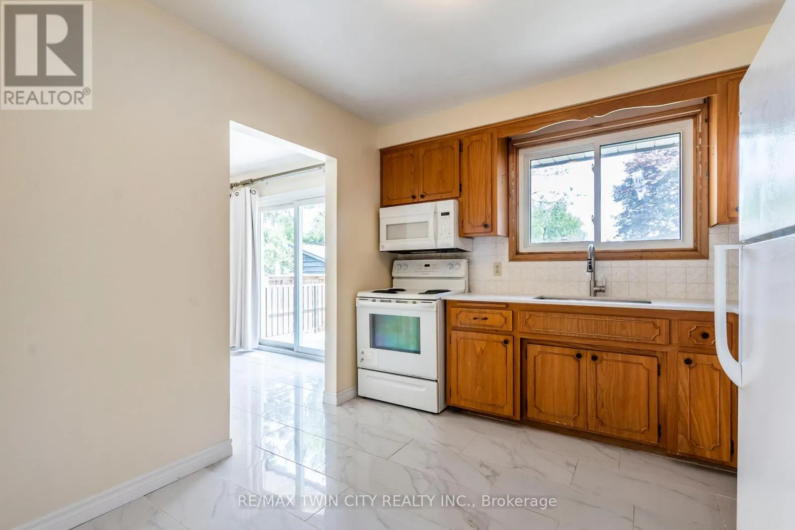 413 CARSON DRIVE