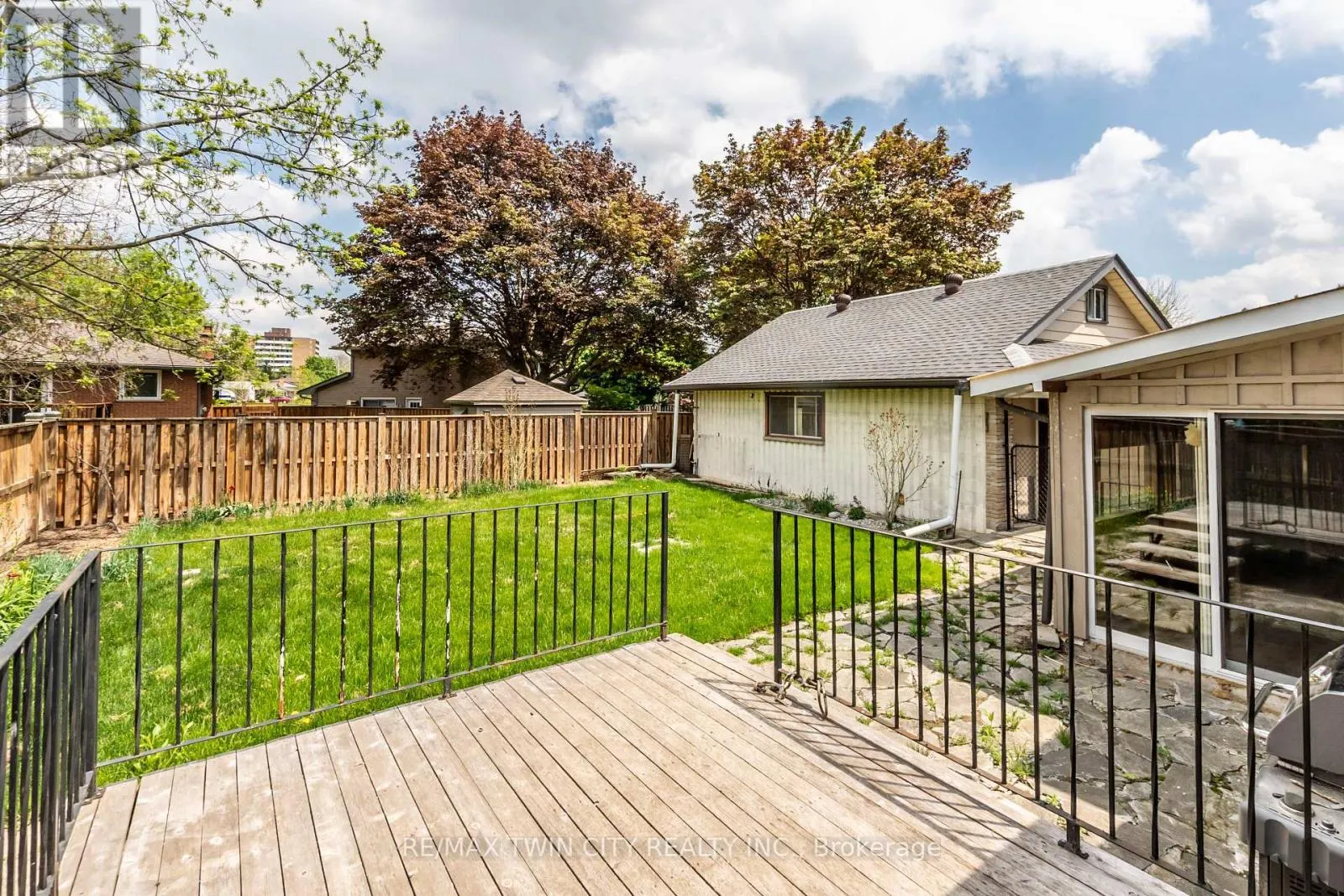 413 CARSON DRIVE