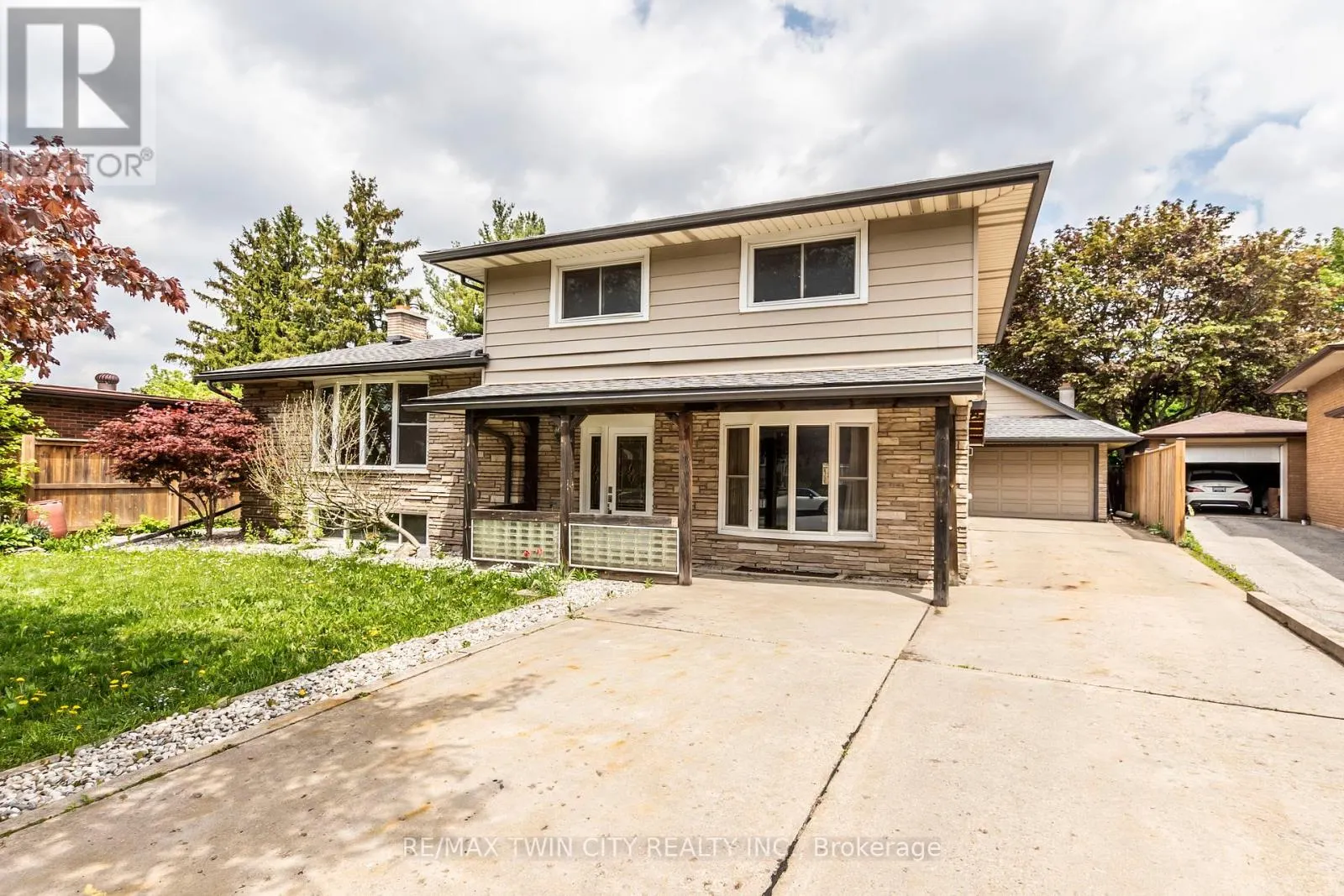 413 CARSON DRIVE