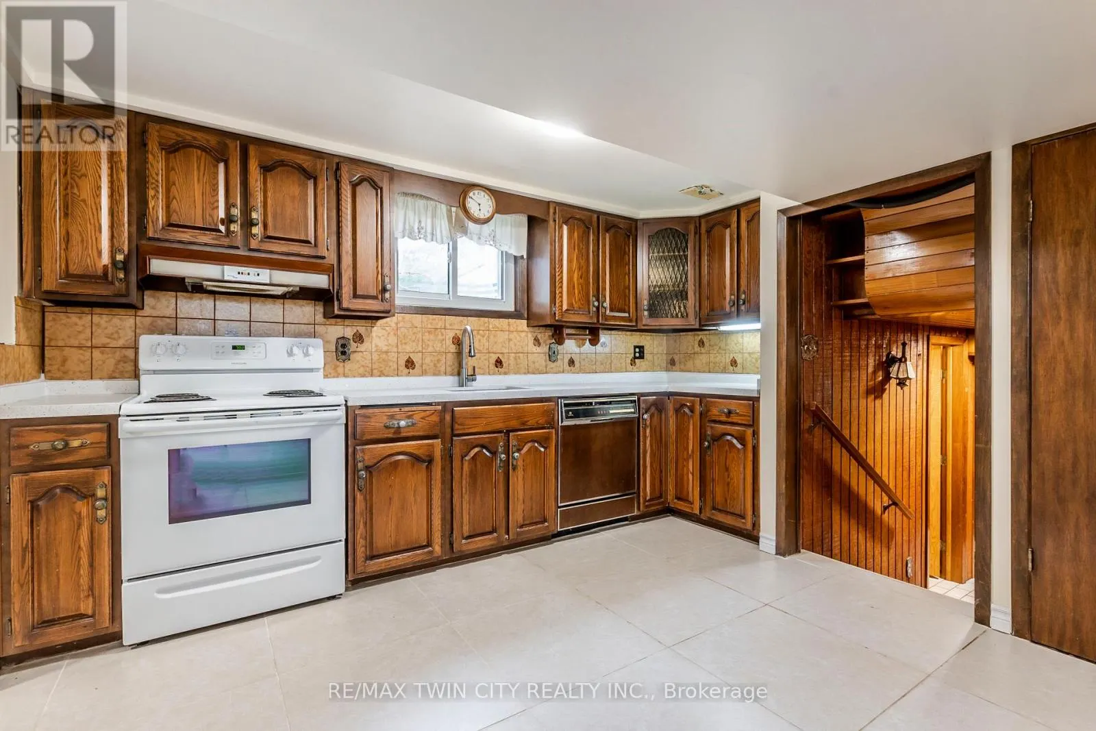 413 CARSON DRIVE