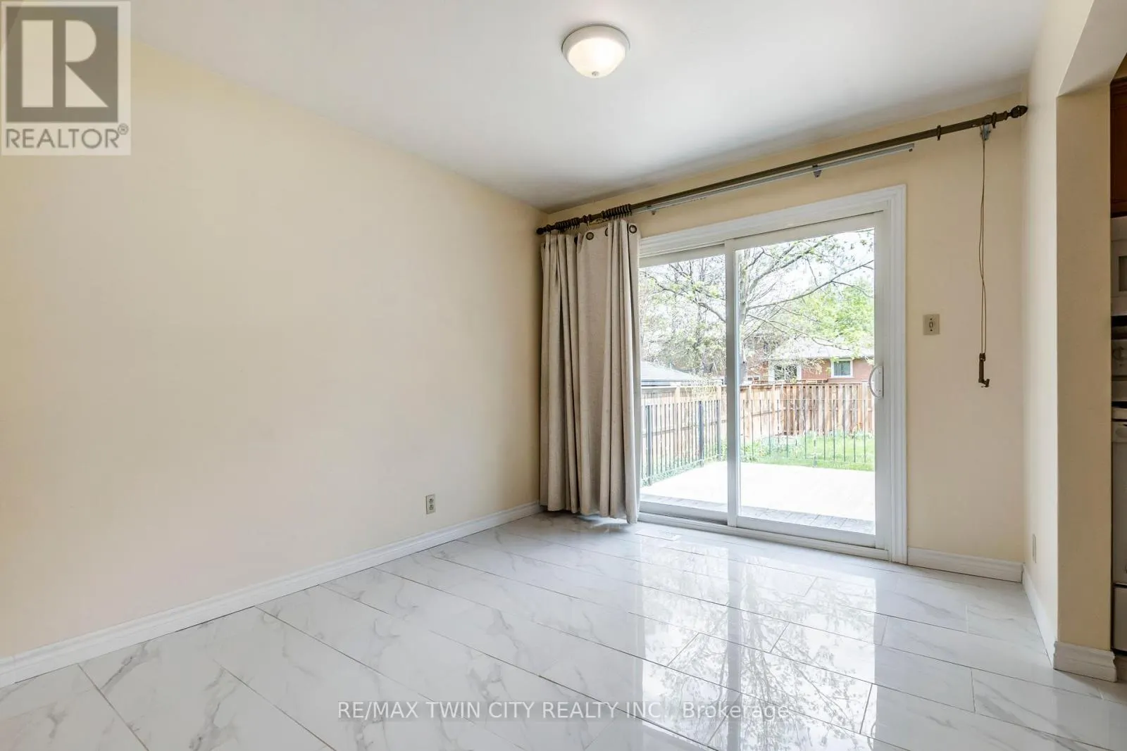 413 CARSON DRIVE
