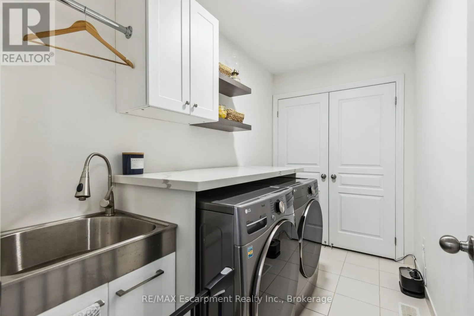 31 - 54 NISBET BOULEVARD, #31