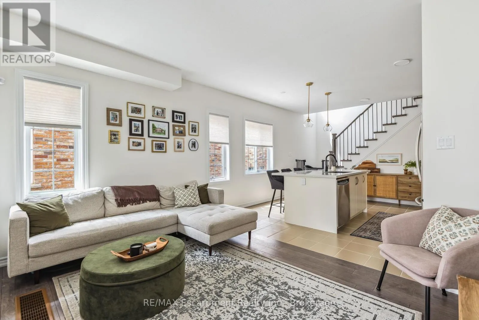 31 - 54 NISBET BOULEVARD, #31