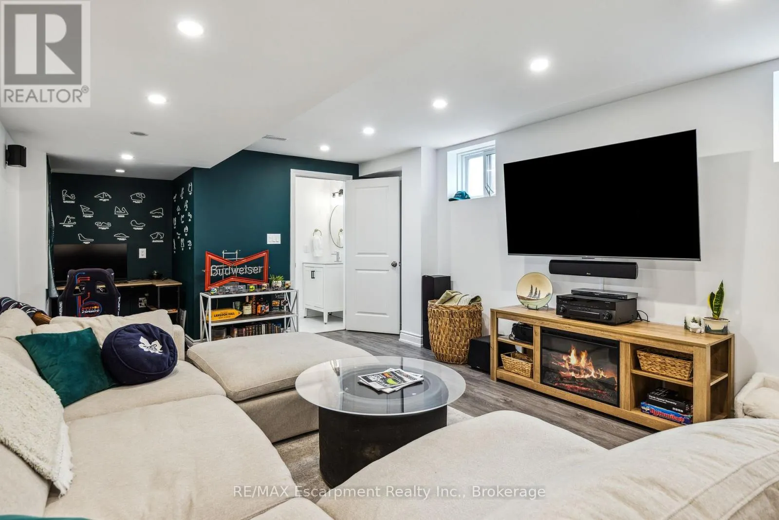 31 - 54 NISBET BOULEVARD, #31