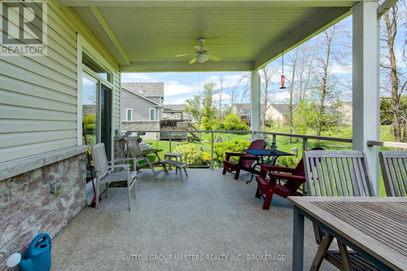 125 COUNTRY CLUB DRIVE