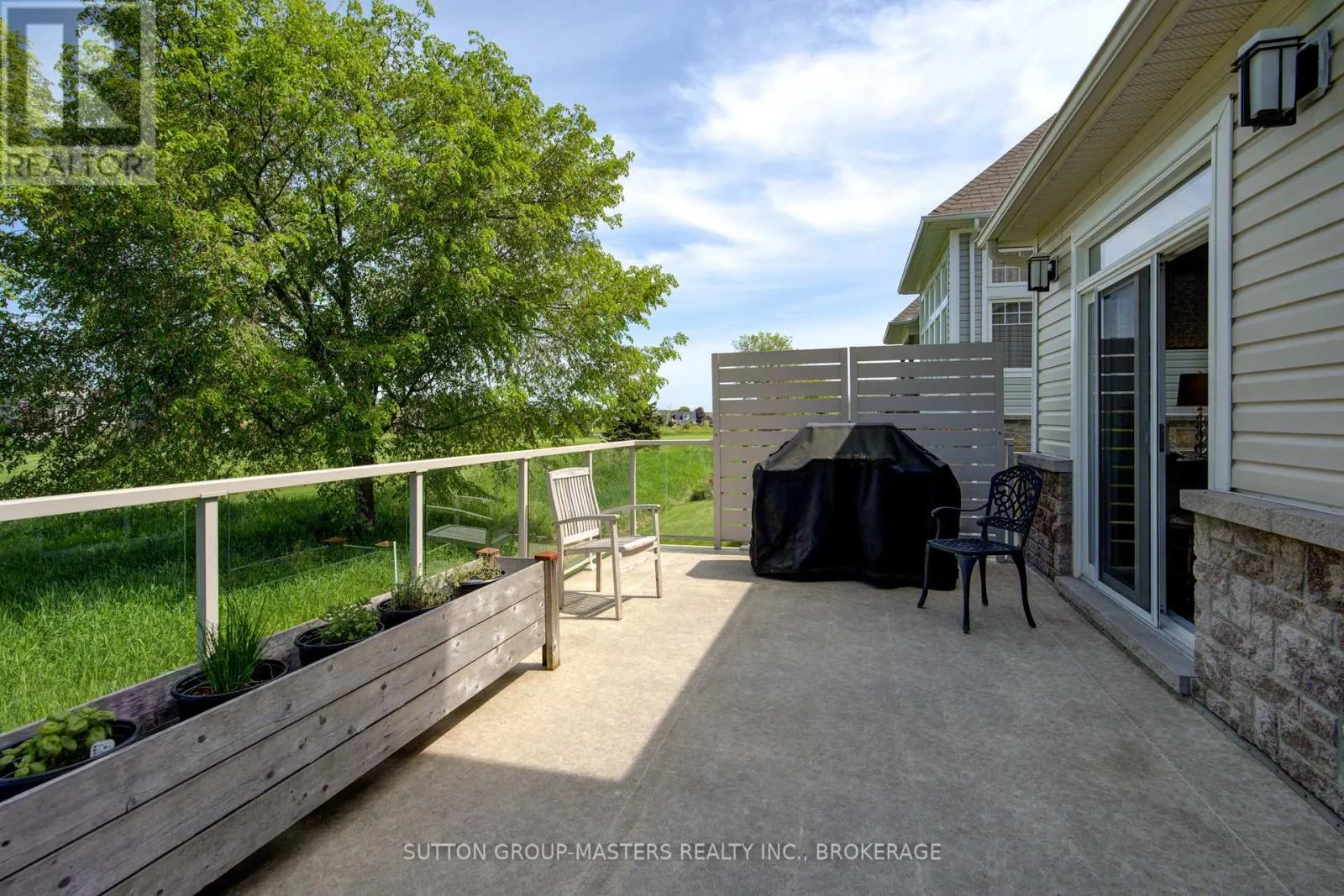 125 COUNTRY CLUB DRIVE