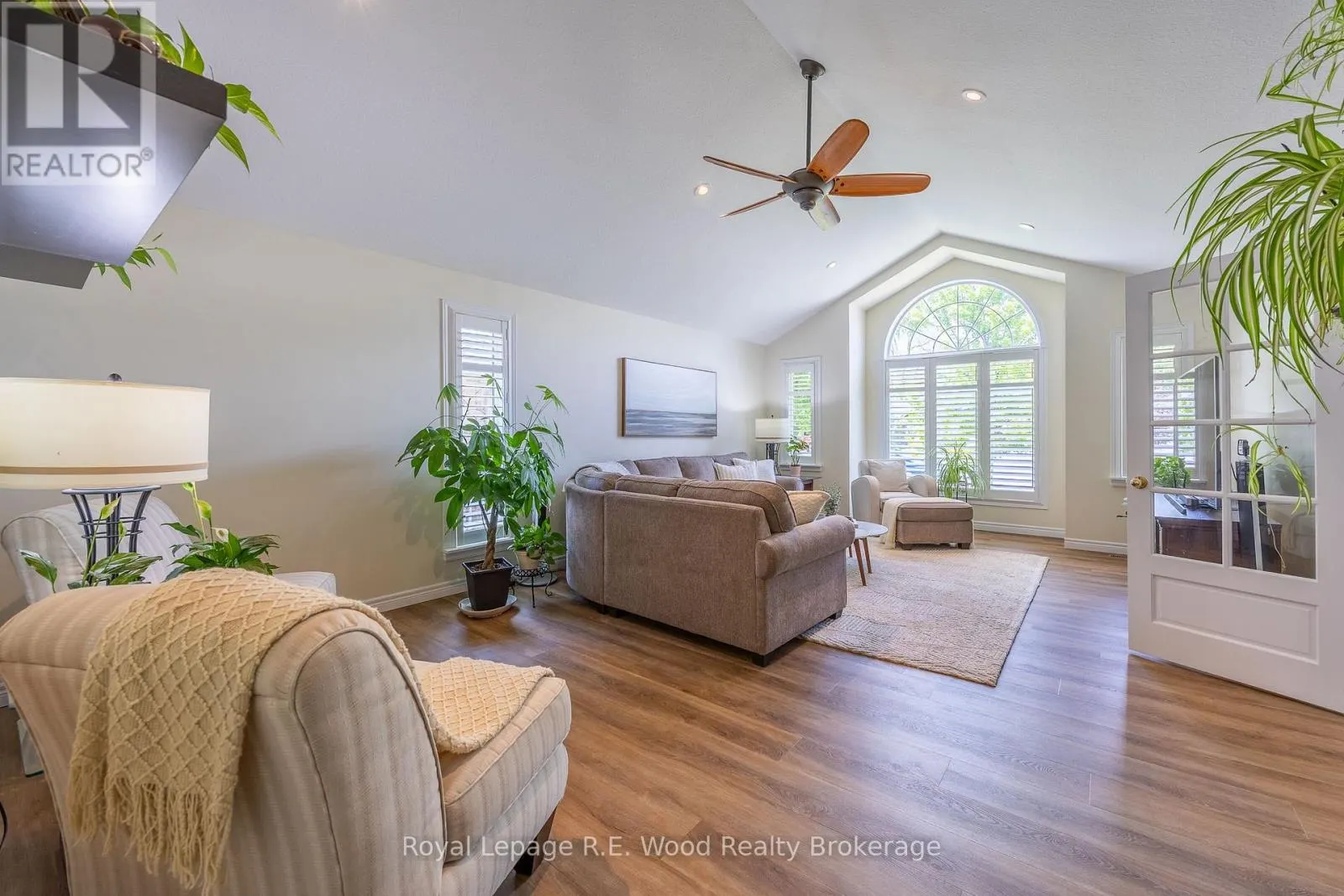 36 WOODLAND CRESCENT