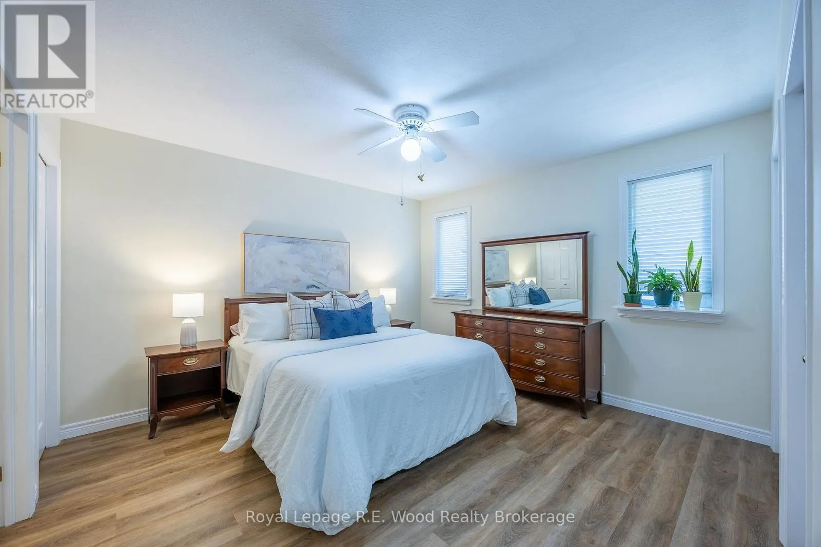 36 WOODLAND CRESCENT