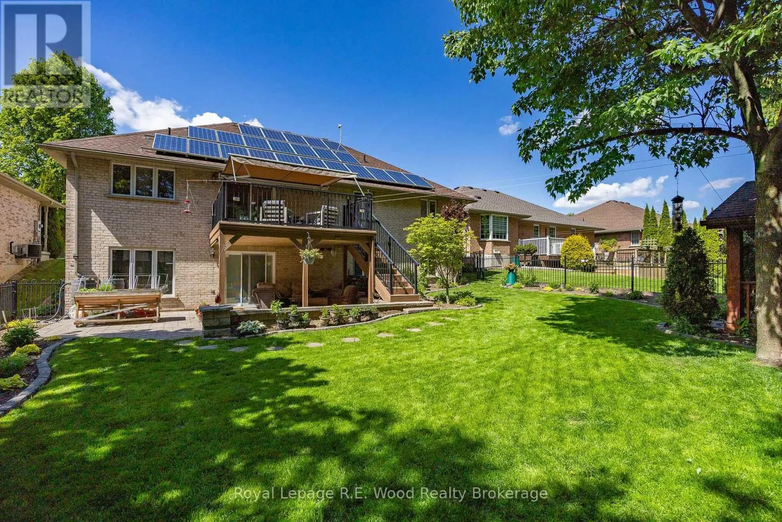 36 WOODLAND CRESCENT