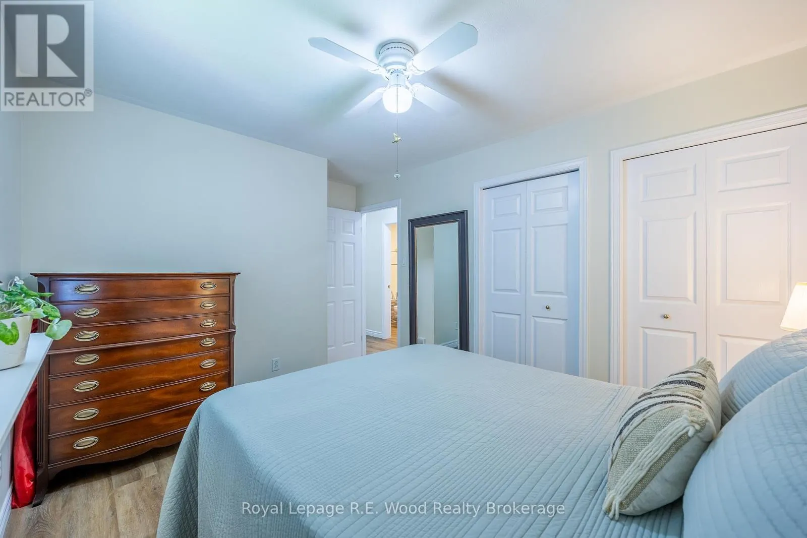 36 WOODLAND CRESCENT