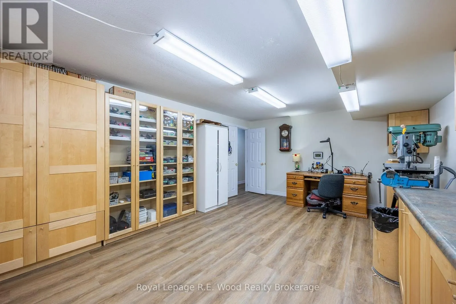 36 WOODLAND CRESCENT