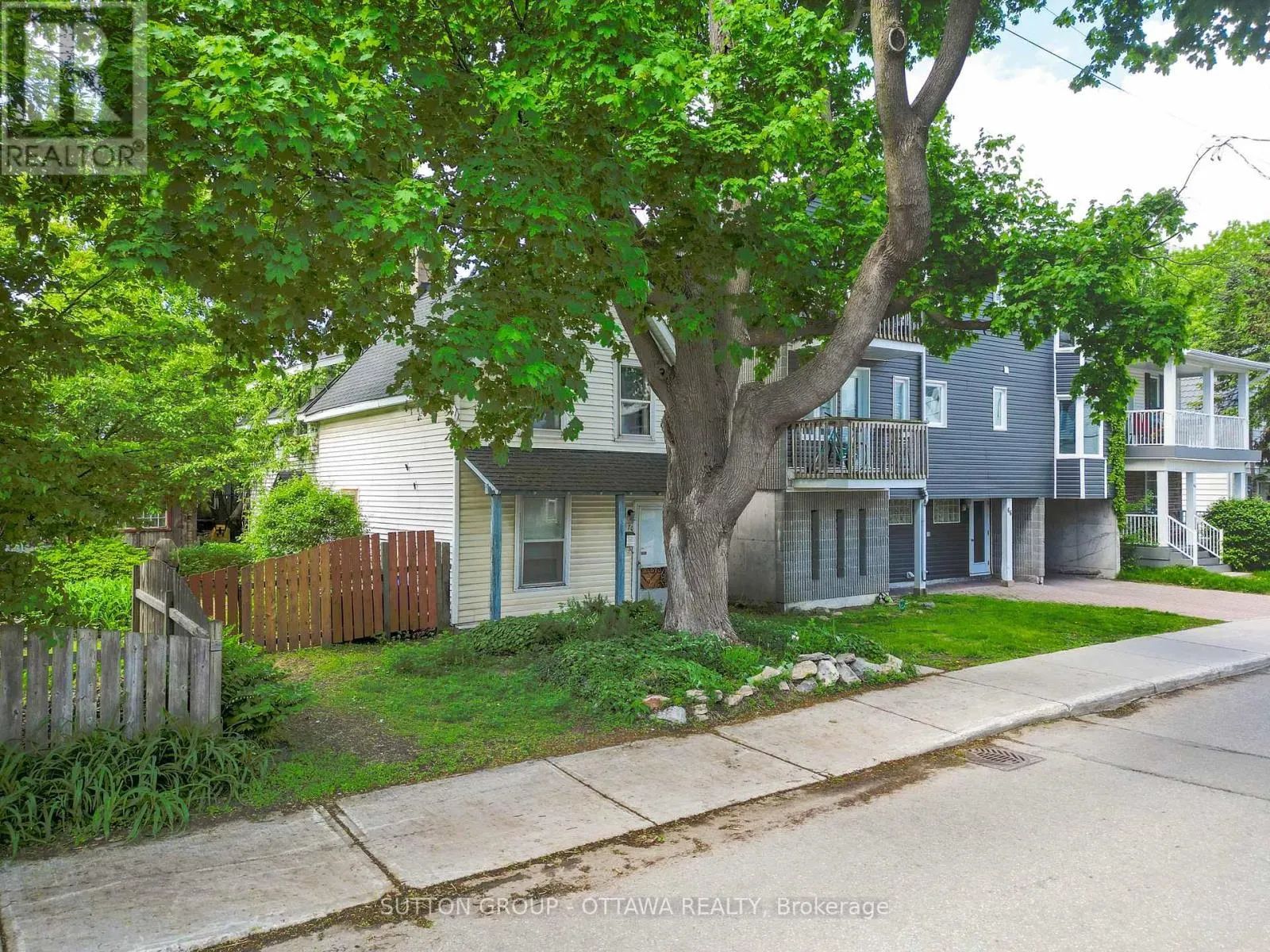 70 PINHEY STREET S