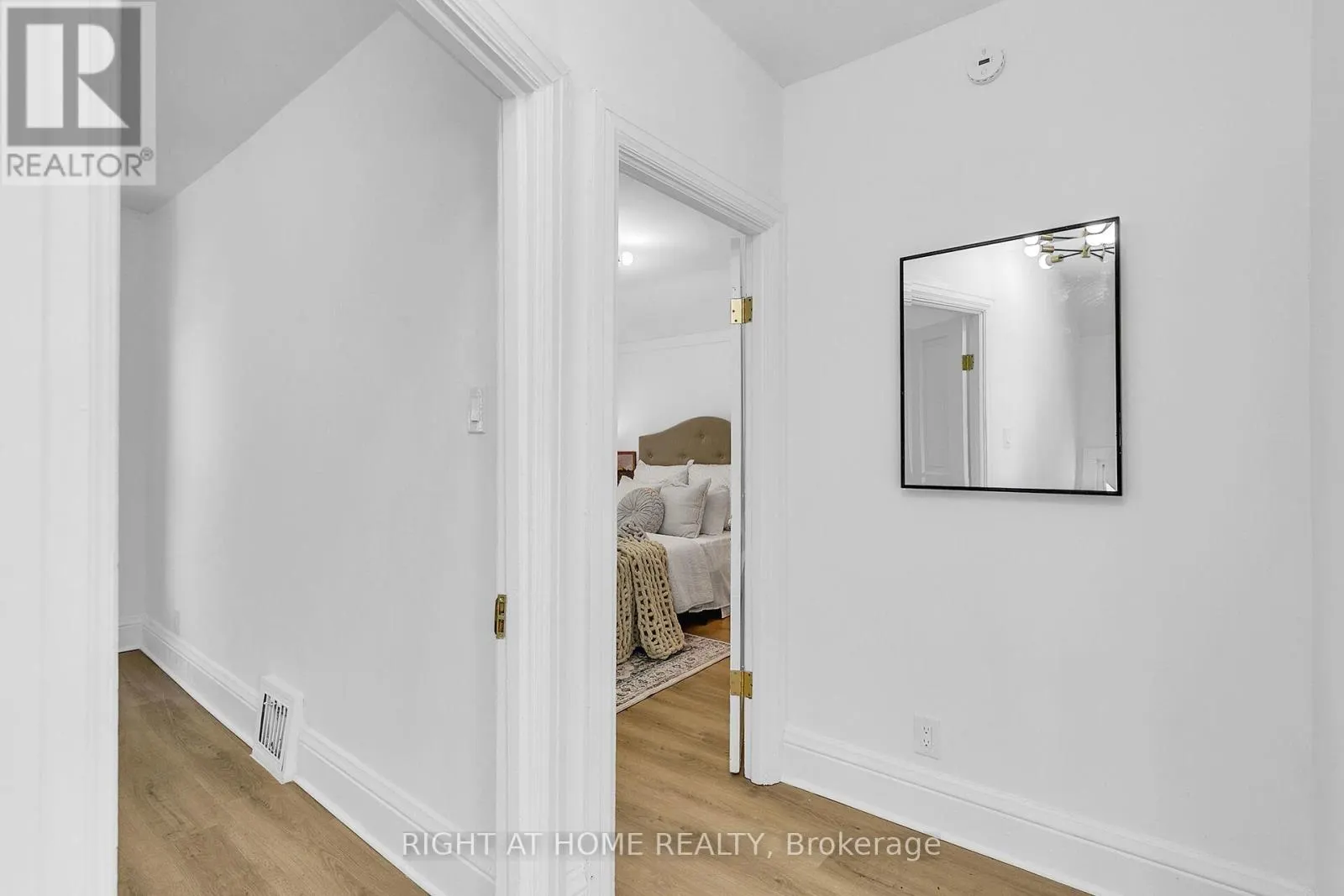 36 SURREY STREET W