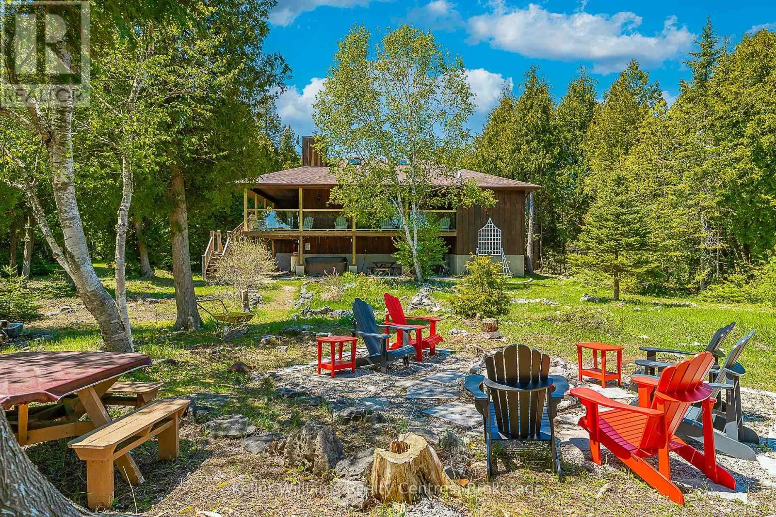 137 PINE TREE HARBOUR ROAD