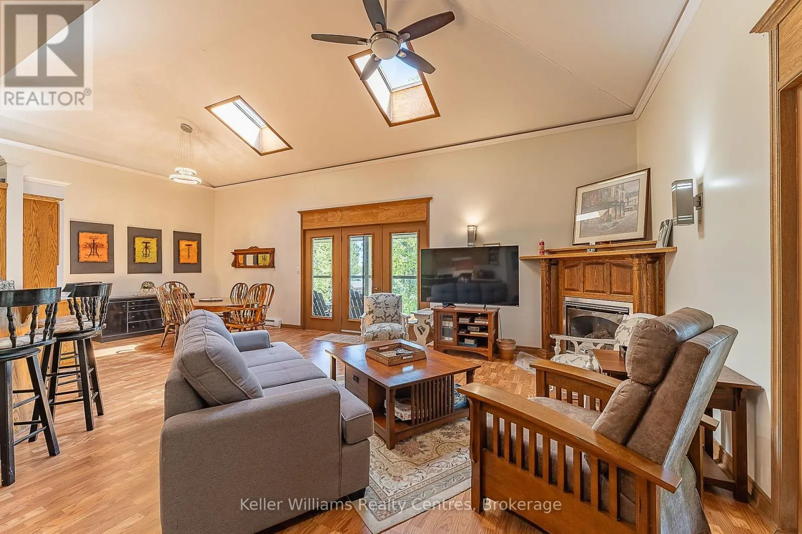137 PINE TREE HARBOUR ROAD