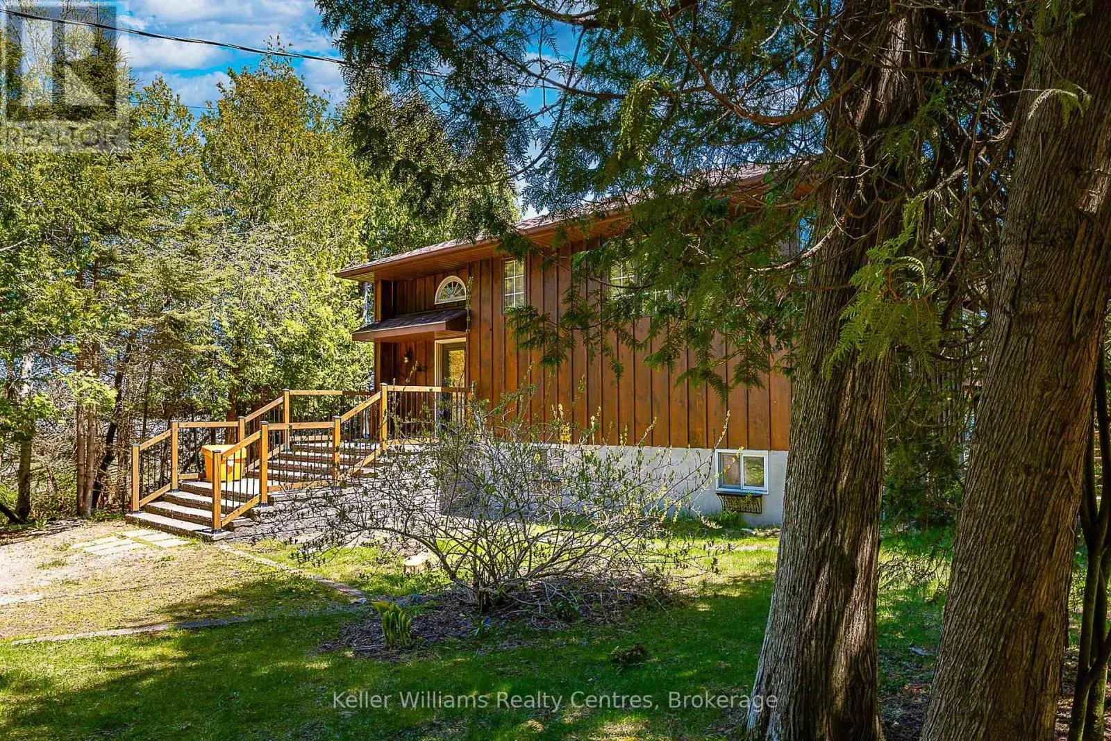 137 PINE TREE HARBOUR ROAD