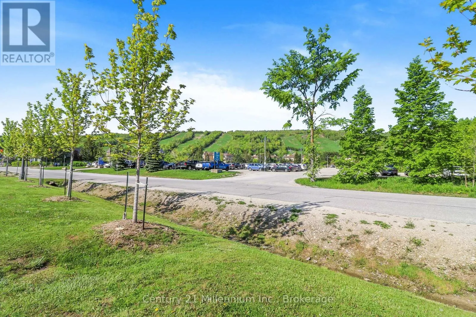 210 - 107 WINTERGREEN PLACE, #210