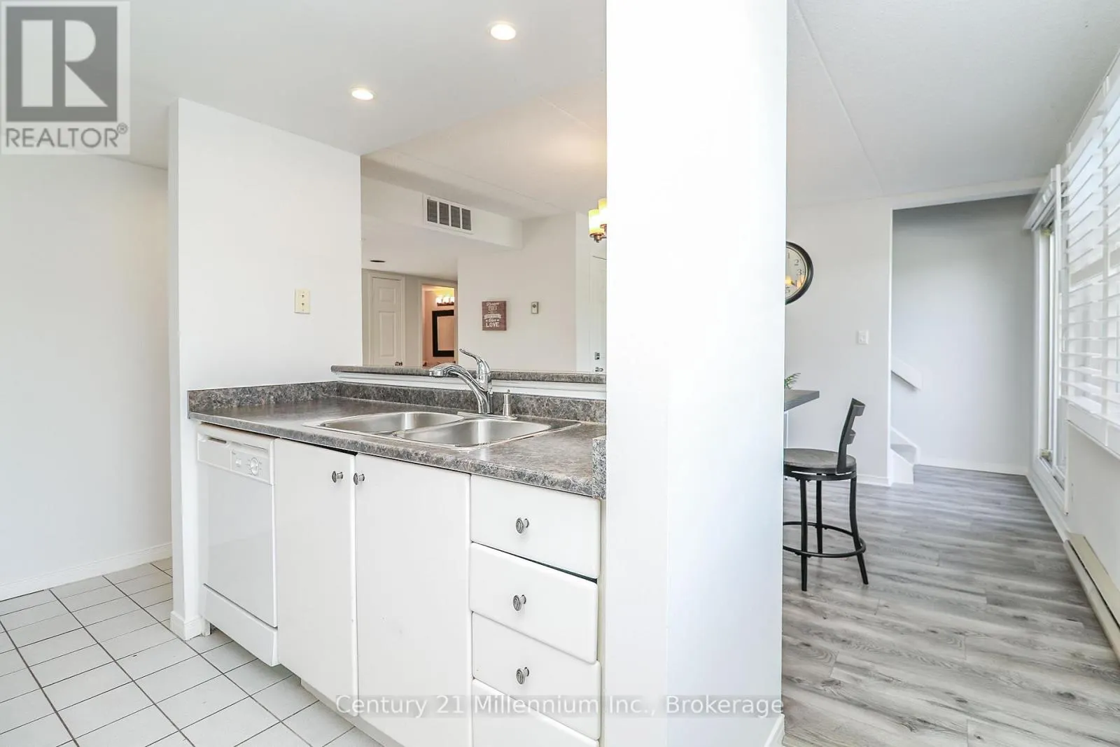 210 - 107 WINTERGREEN PLACE, #210