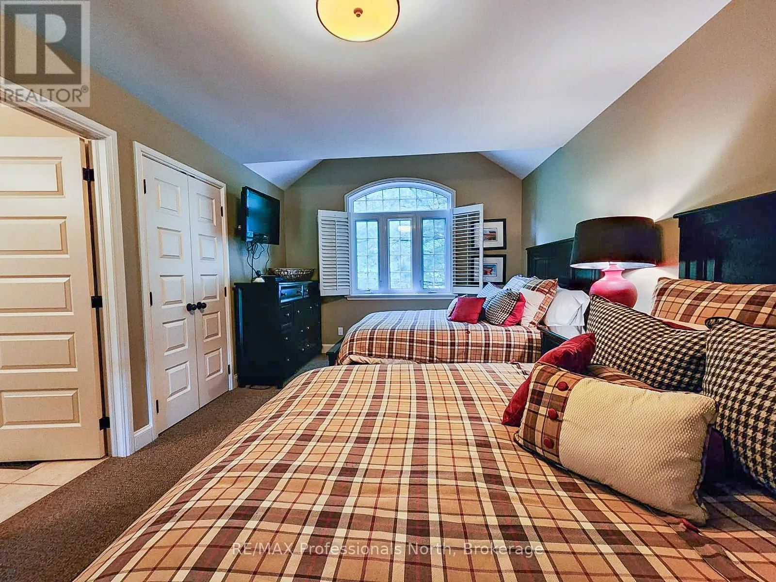 SANDFIELD 2, WEEK 10 - 3876 MUSKOKA ROAD 118